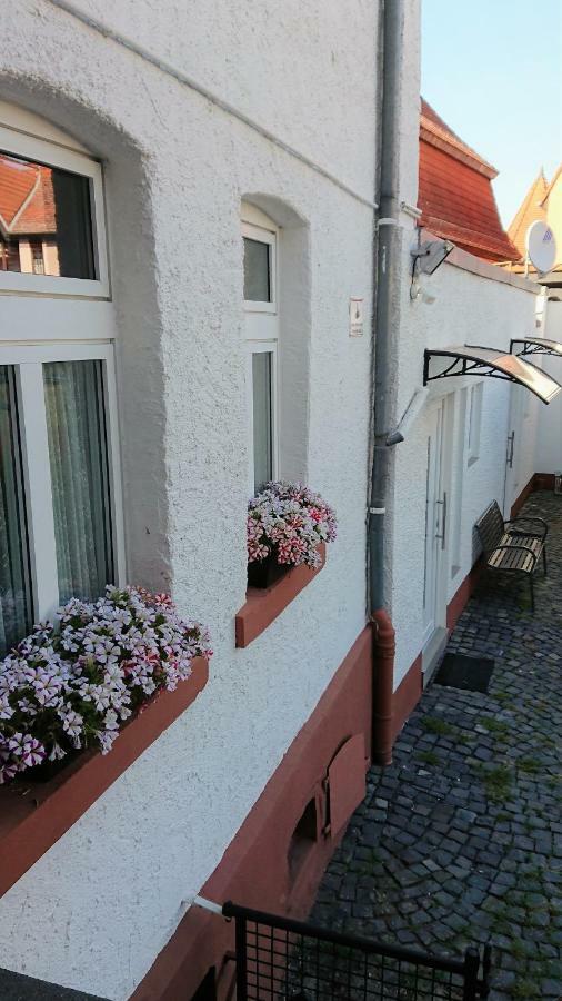 Hotel-Pension Zum Hirsch Hattersheim am Main Exteriér fotografie